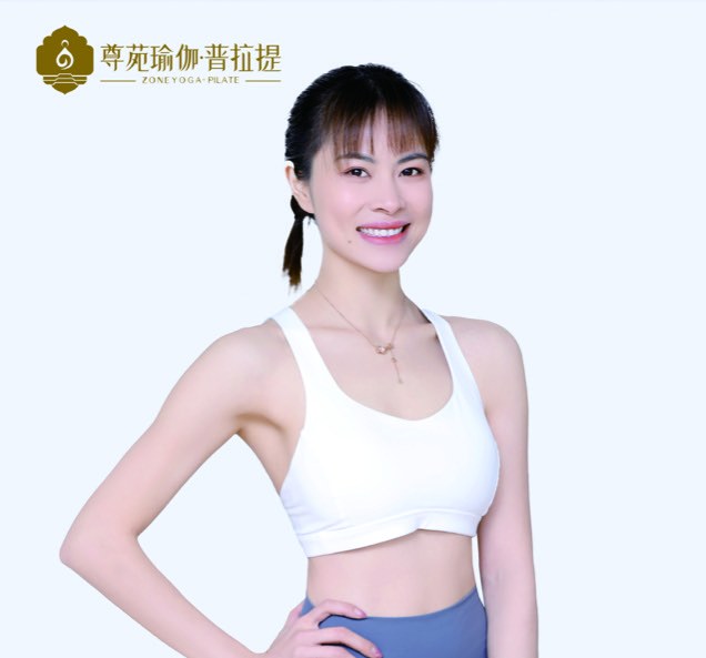 杨璐 · 尊苑瑜伽普拉提门店运营总监